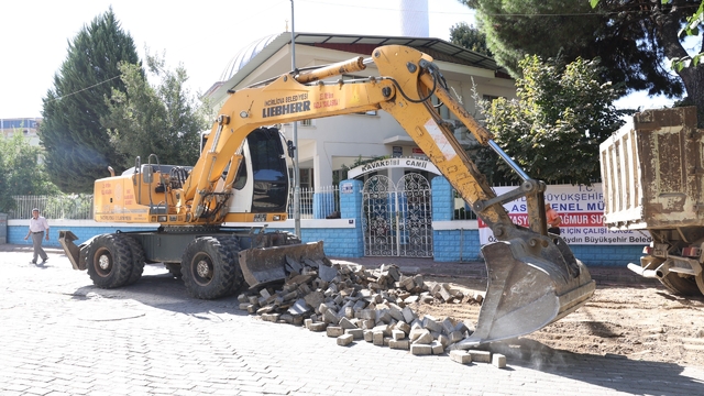İncirliova'da İstiklal Mahallesi'nde yol çalışmaları başladı