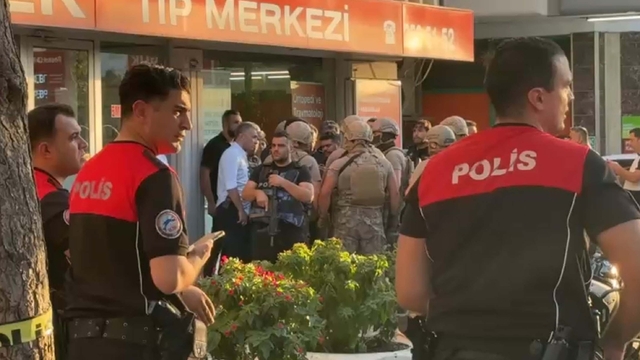 İzmir'de banka soygun girişimi: 5 kişi rehin alındı