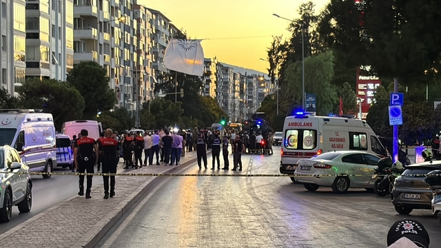İzmir'de banka soyguncusu teslim oldu