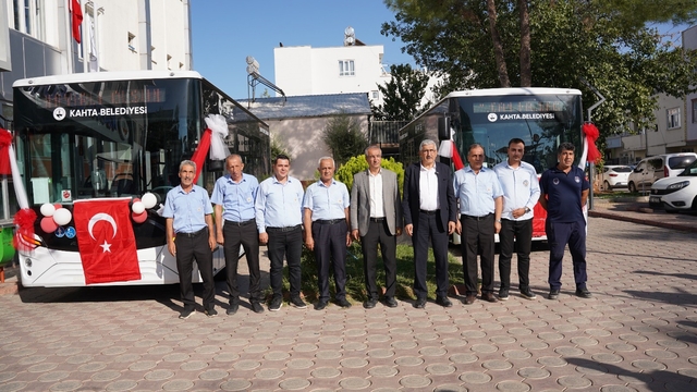 Kahta Belediyesi ulaşıma 4 yeni otobüs kazandırdı