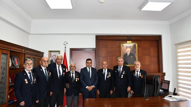Kıbrıs gazilerinden kaymakam köksal'a anlamlı ziyaret