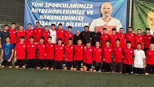 Körfez GB’nin eski hocaları oyuncuları ziyaret etti