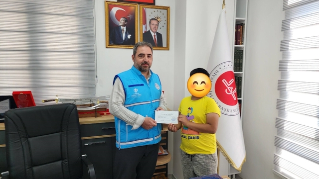 Köyceğiz Müftülüğü'nden öğrencilere kırtasiye yardımı