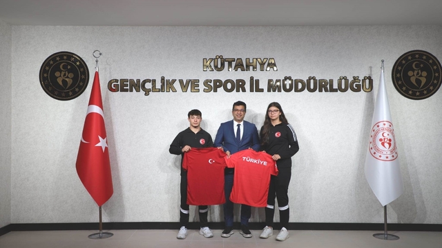 Kütahya'dan iki sporcu Avrupa Kuraş Şampiyonası'na katılacak