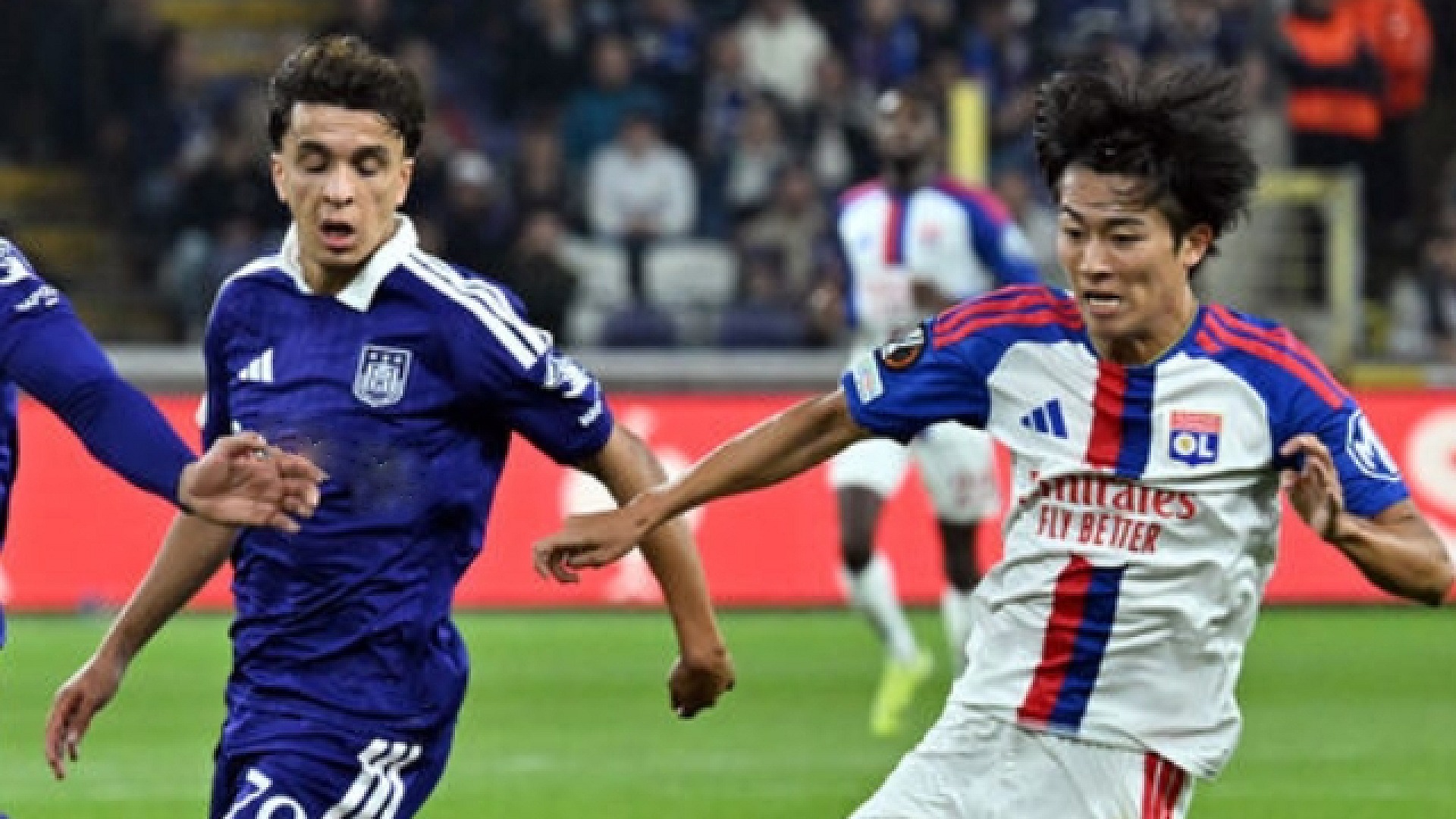 Lyon, Anderlecht'i 2-1 mağlup ederek iyi başladı
