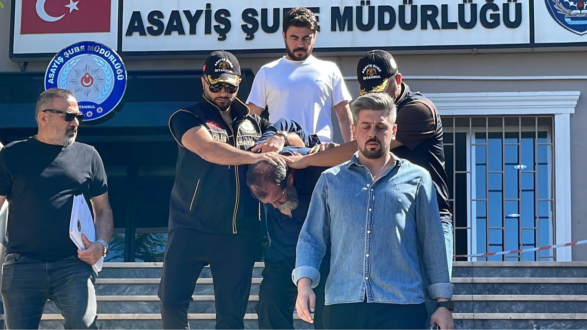 Maltepe'de cinayet: İki kişi öldürüldü, kiracı gözaltında