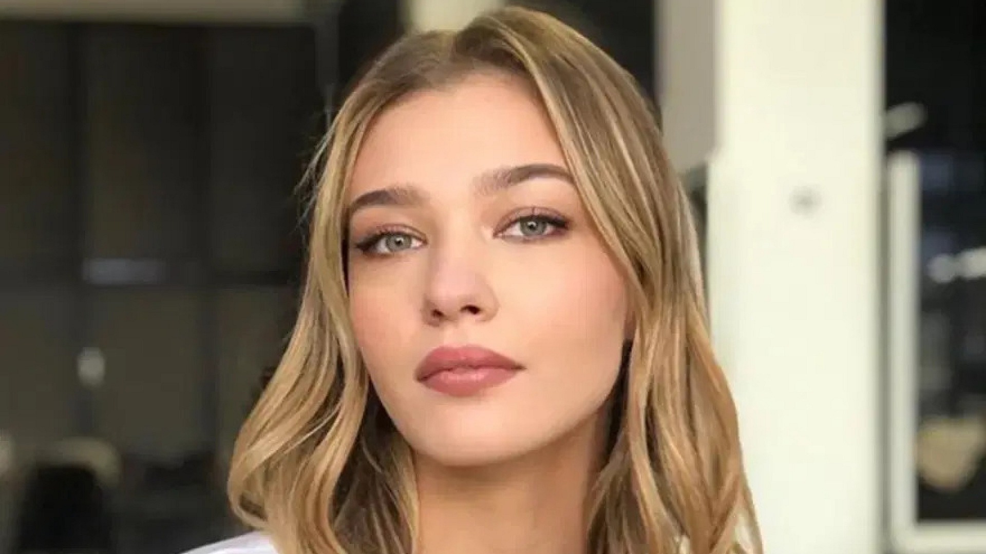 Melisa Döngel'e trafikte silahlı tehdit olayı
