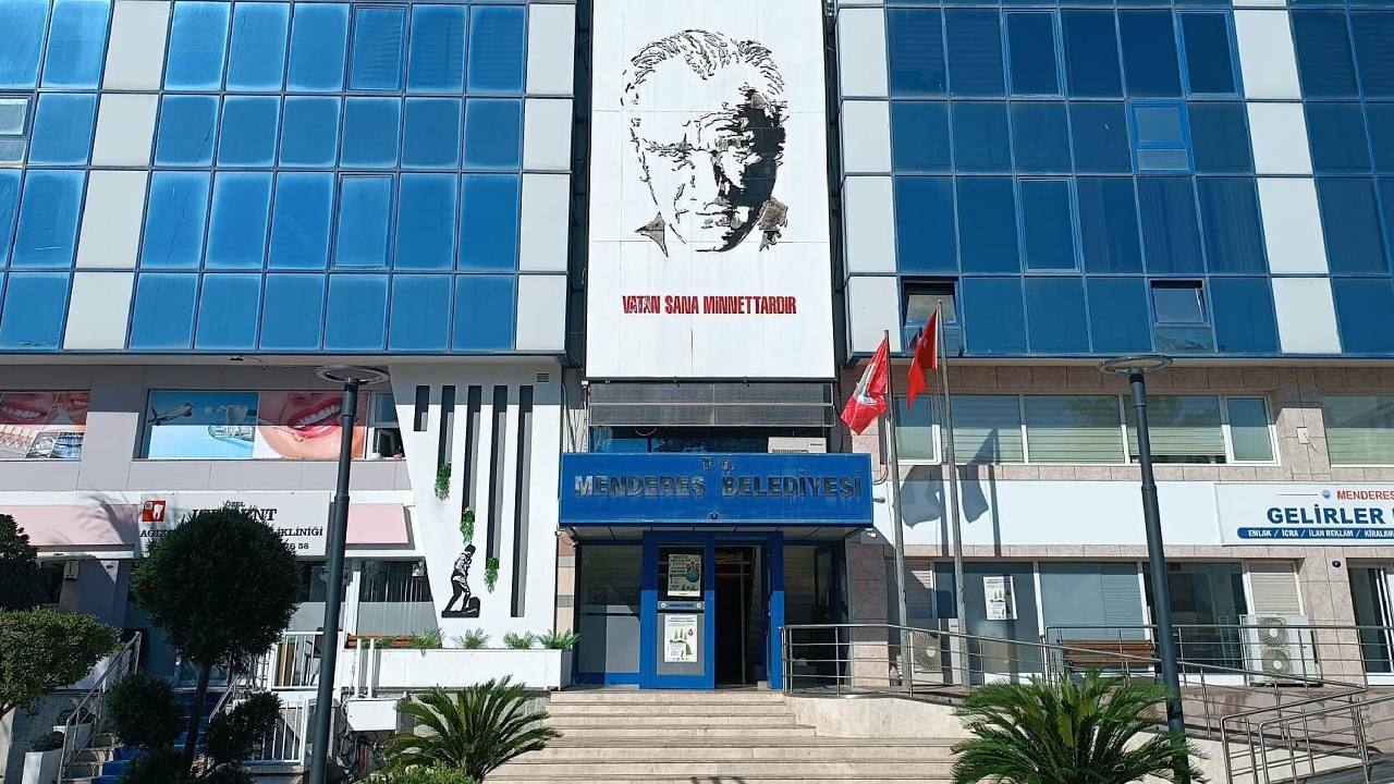 Menderes Belediyesi'nde rüşvet soruşturması: 9 gözaltı