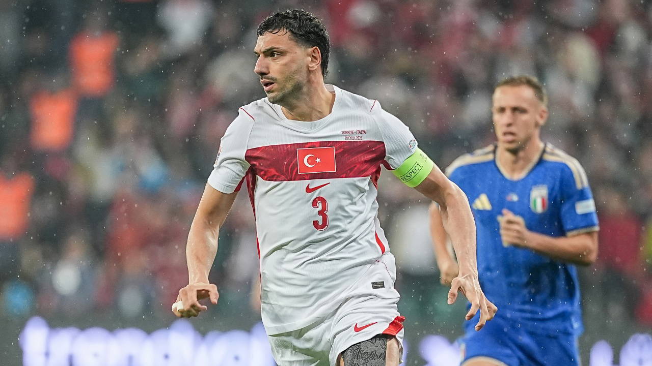 Merih Demiral, İtalya yenilgisinin ardından özür diledi