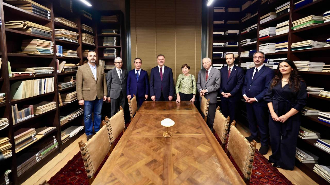 Metrohan'da Zafer Toprak arşivi açıldı
