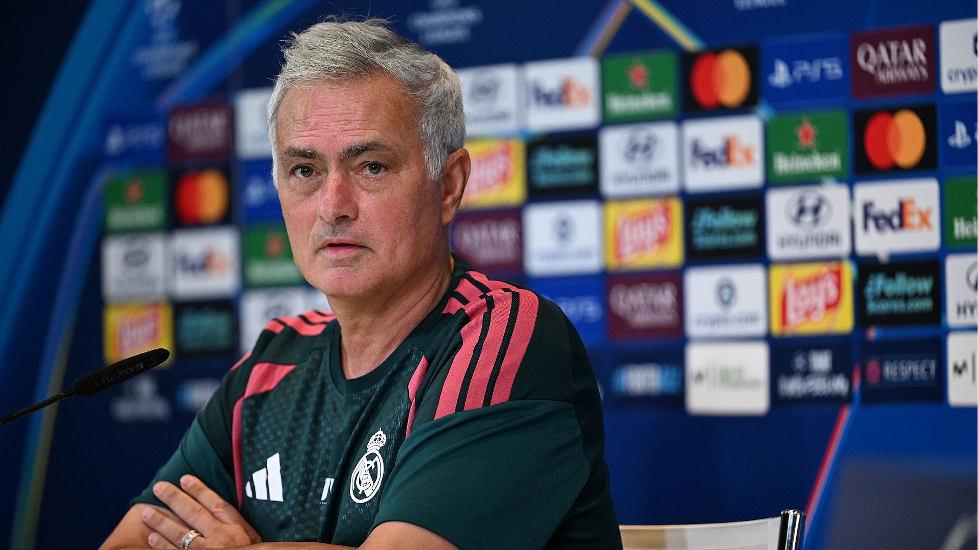 Mourinho'dan derbi açıklamaları: Türkiye'yi söylemeyeyim