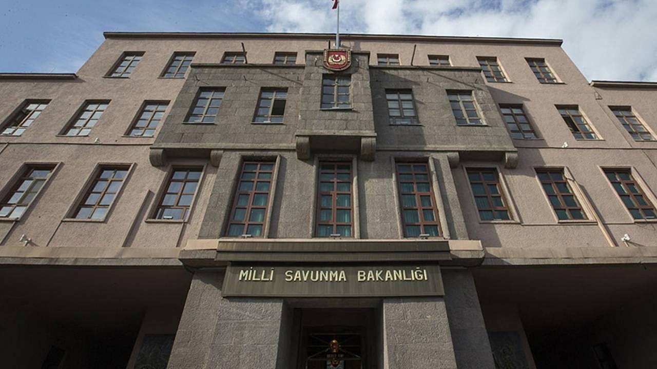 MSB'den Yunanistan'a adalar uyarısı: barışa zarar vermemeli