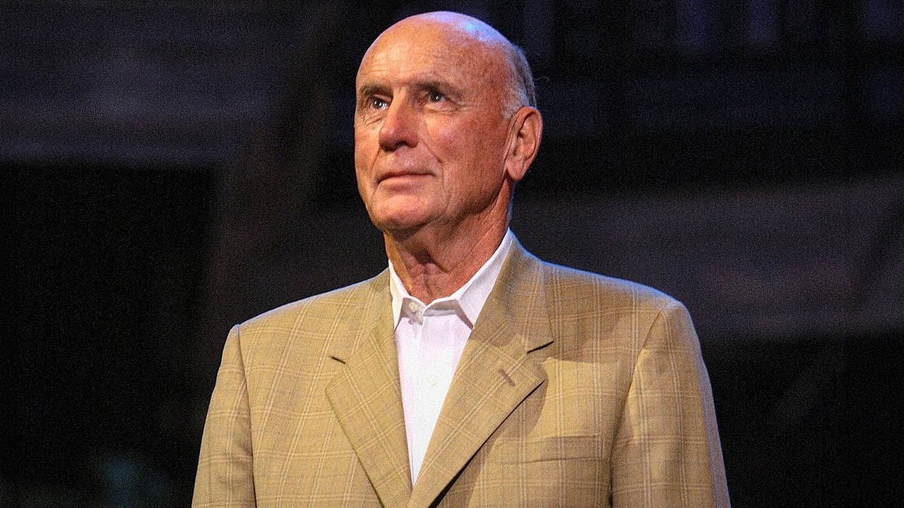 NBA Efsanesi Bob Pettit, 93 Yaşında Hayatını Kaybetti