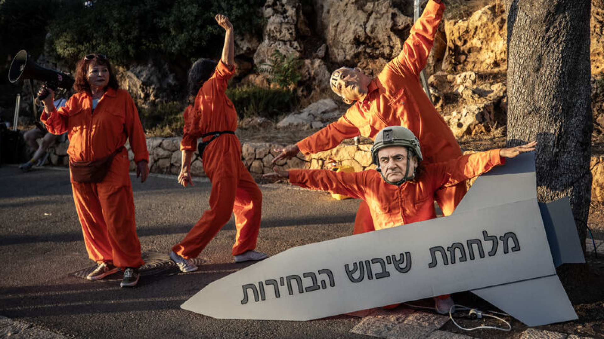 Netanyahu hükümetine karşı Batı Kudüs'te büyük protesto