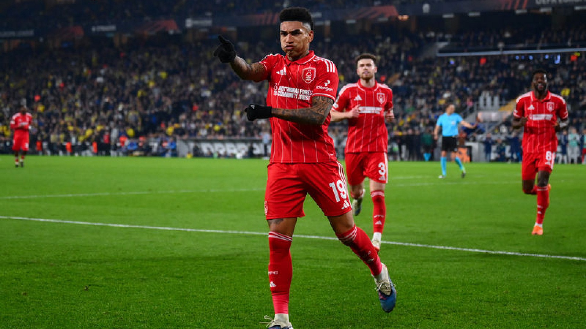 Nottingham, Aston Villa'yı deplasmanda yendi