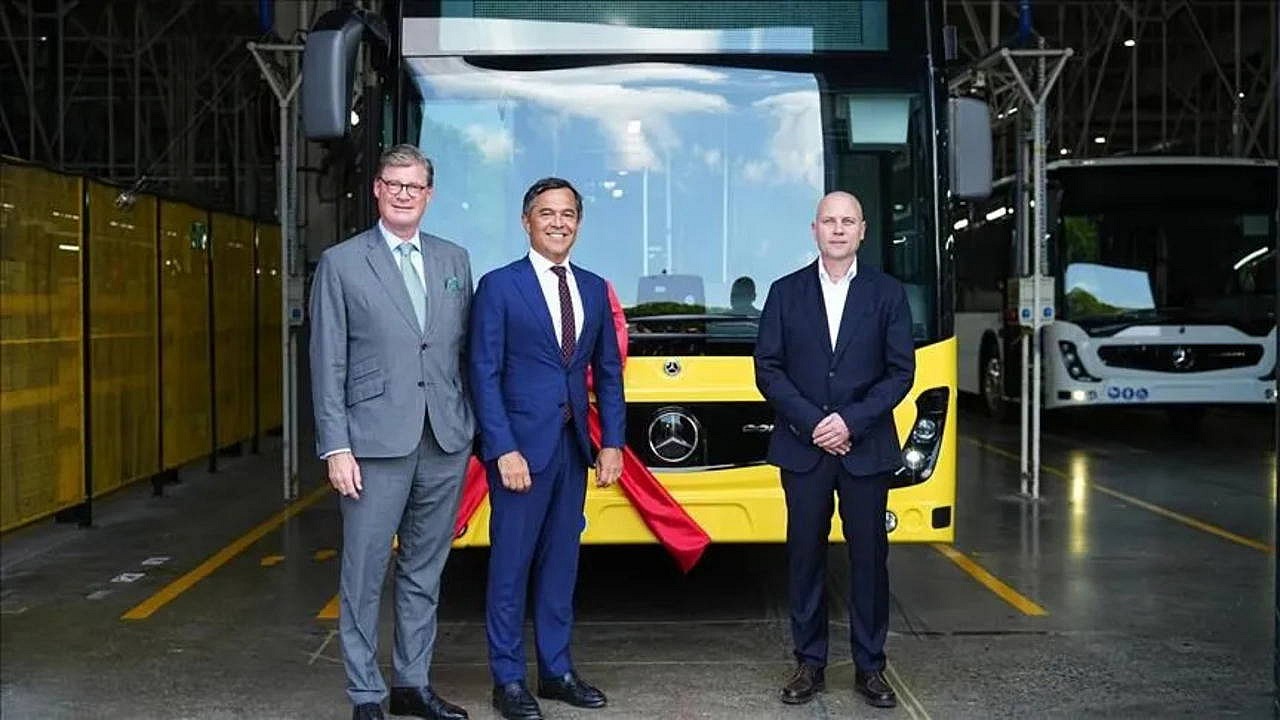 Otokar, Sakarya'da Mercedes-Benz Conecto üretimine başladı