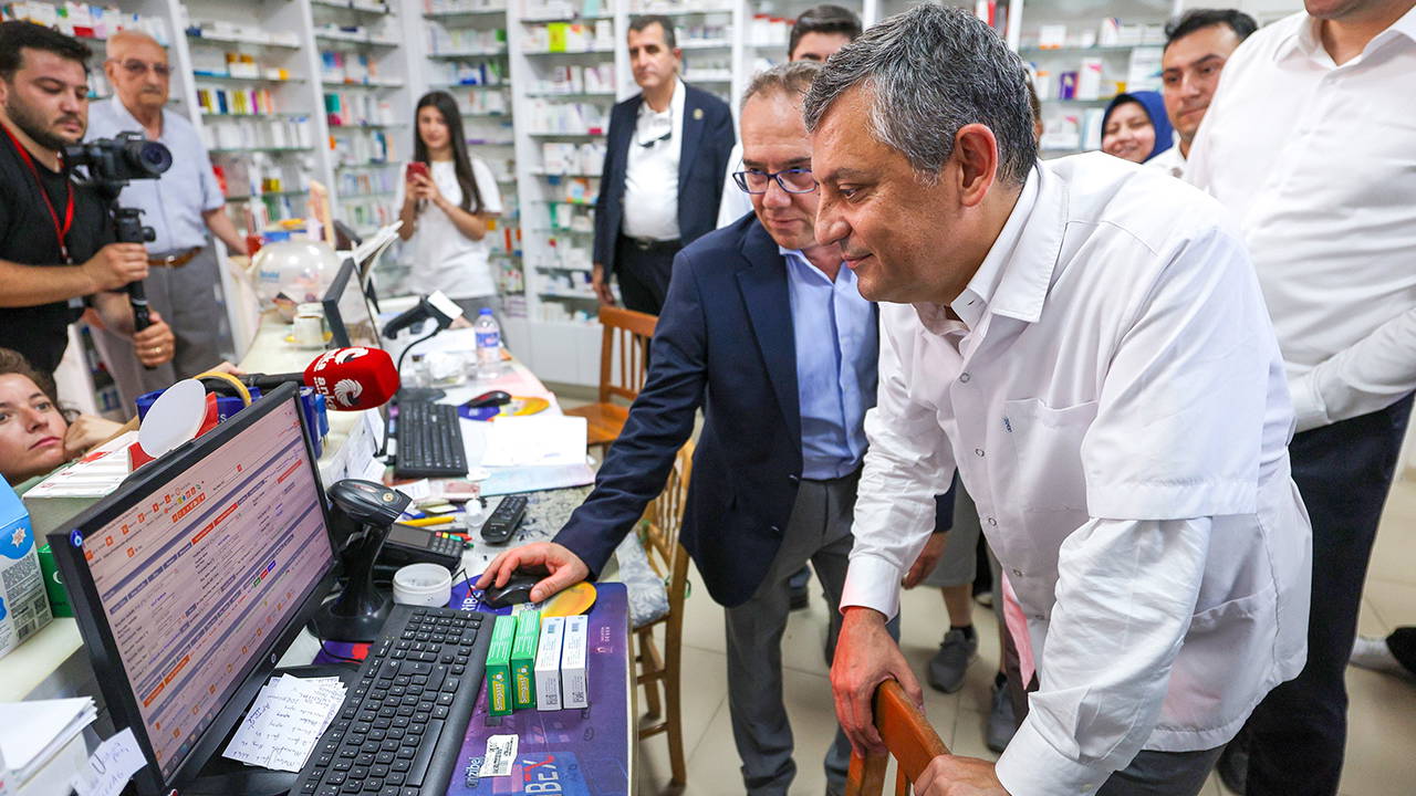 Özgür Özel'den Dünya Eczacılar Günü'ne özel mesaj