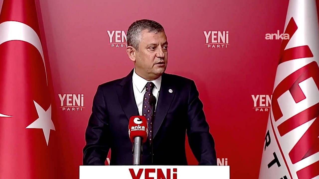 Özgür Özel'den Mansur Yavaş'a destek mesajı