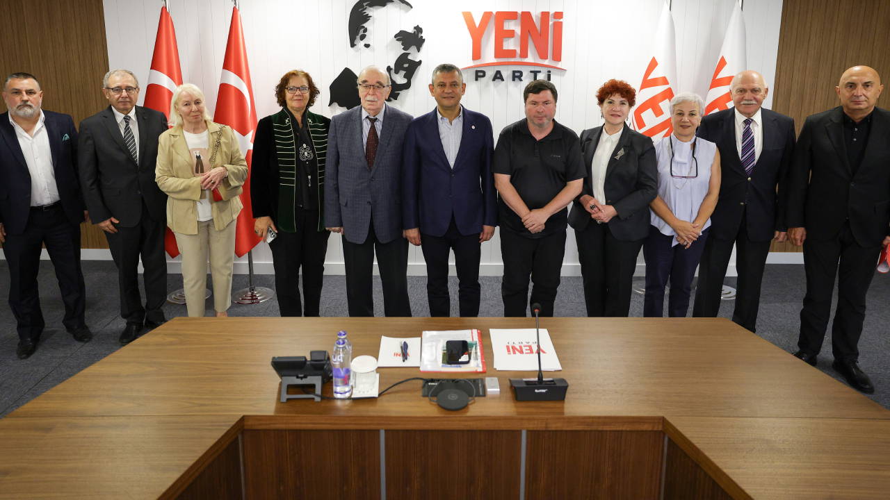 Özgür Özel, Kafkas Dernekleri Federasyonu'nu kabul etti