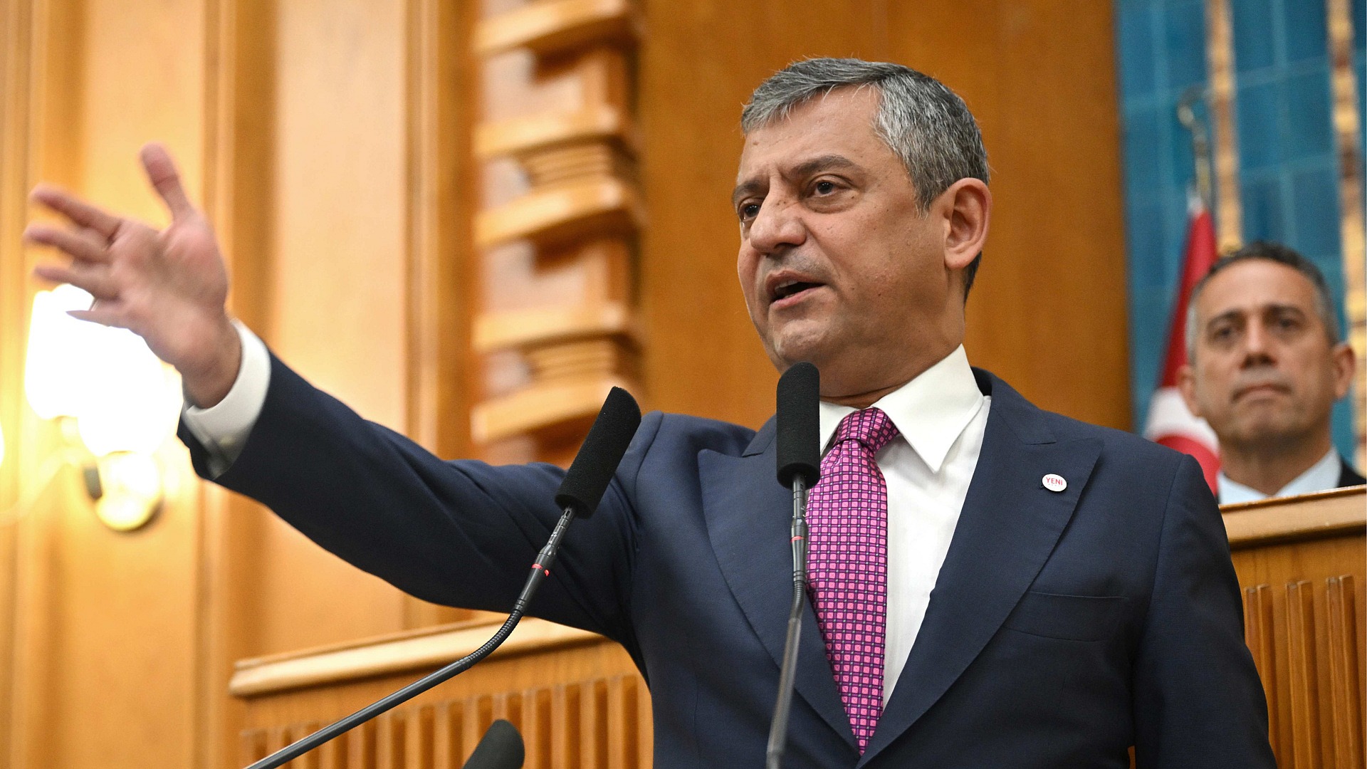 Özgür Özel: Öcalan ve Demirtaş'ı karşı karşıya getirmiyorum