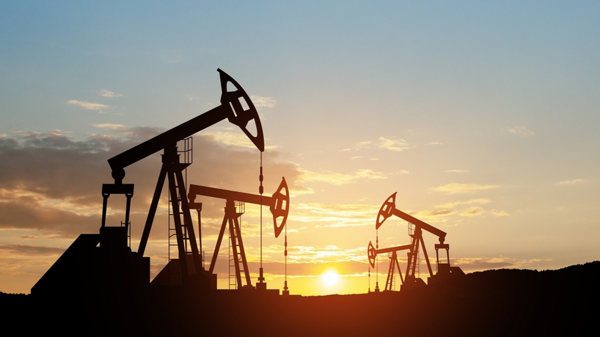 Petrol fiyatları 100 doları aştı