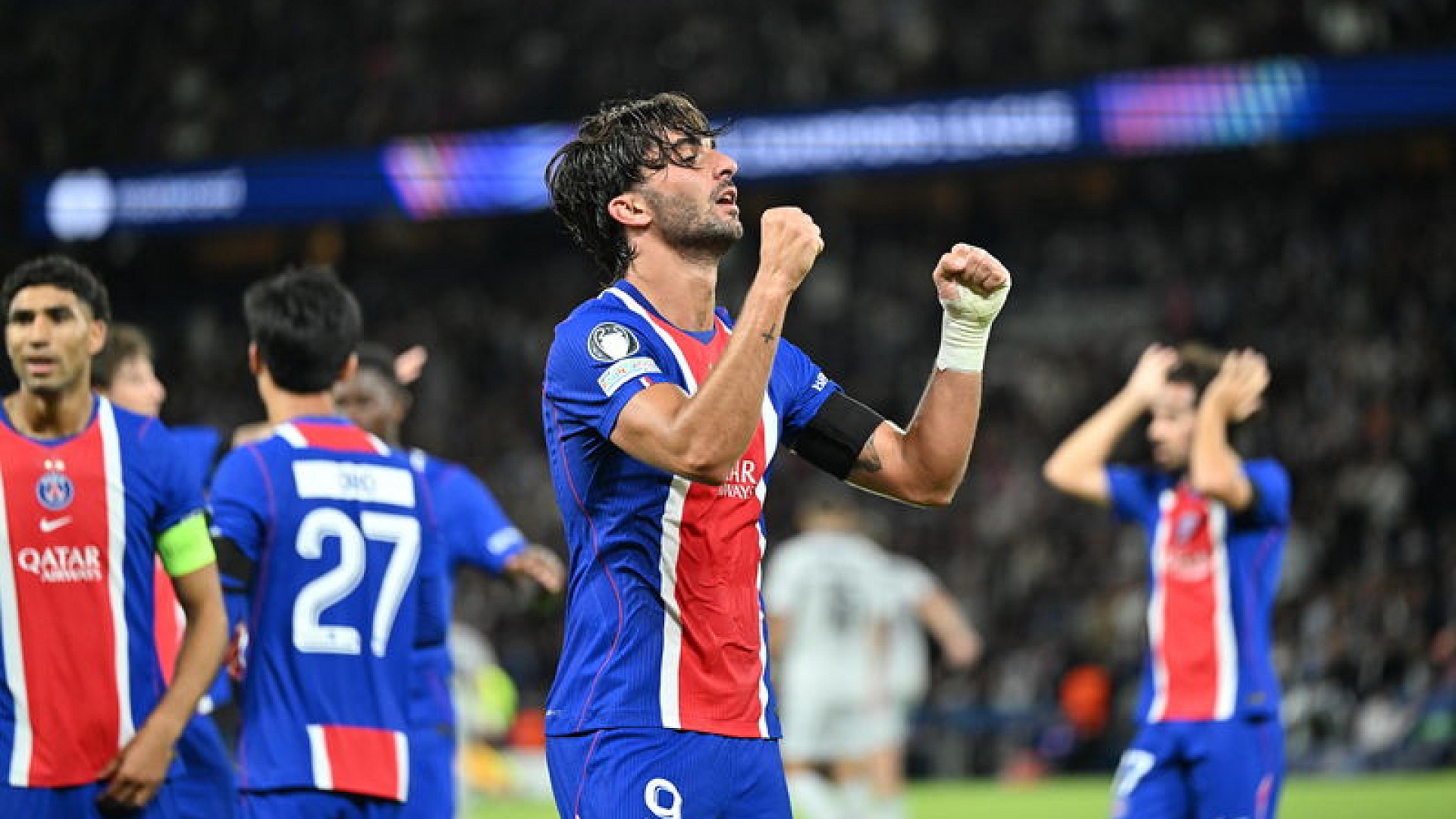 PSG, Brest'i 1-0 yenerek sezonun ilk galibiyetini aldı