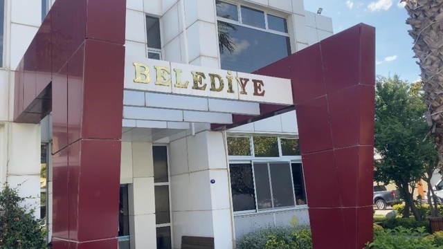 Seferihisar Belediyesi'ne operasyon: 48 gözaltı kararı