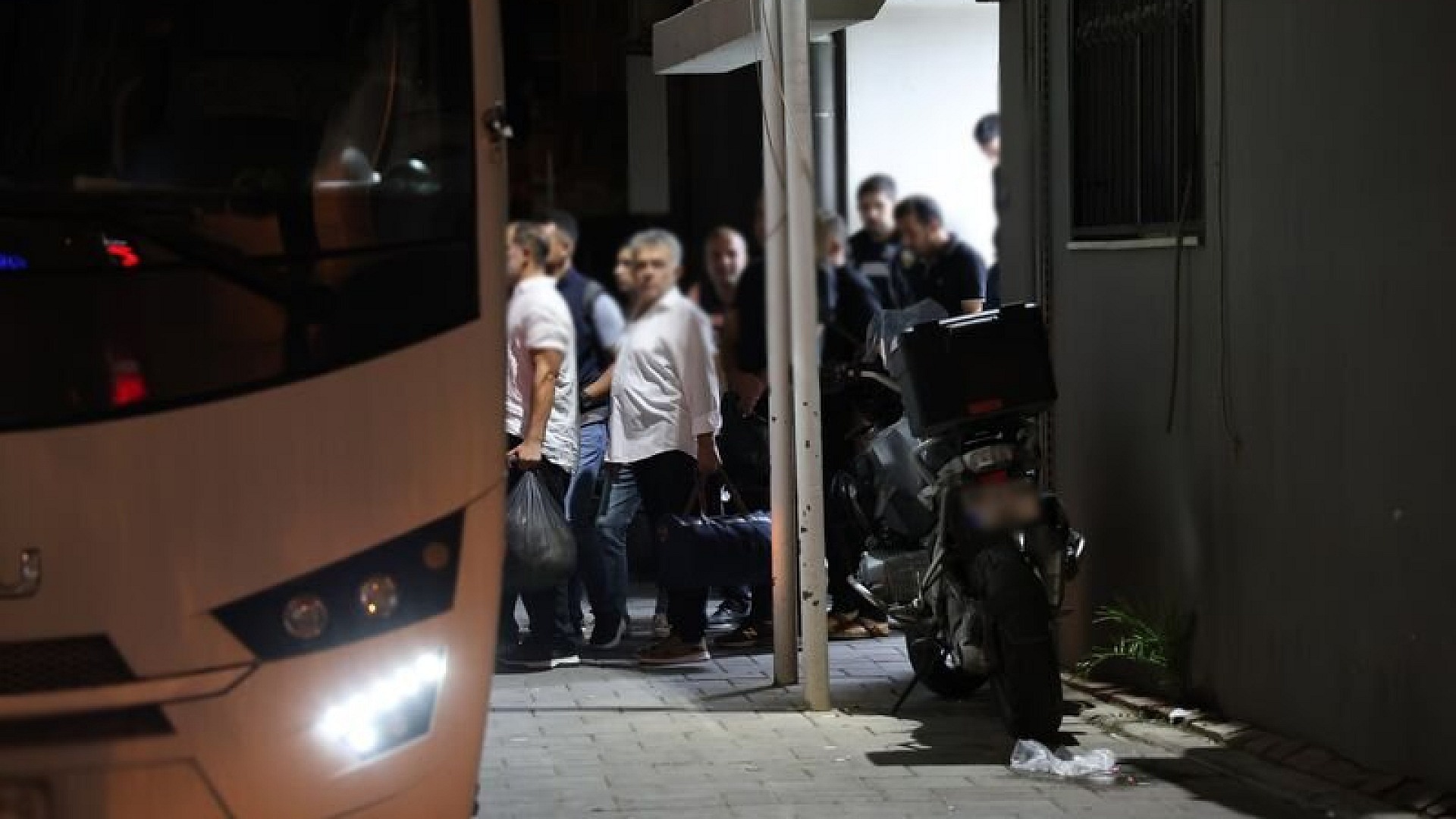 Seferihisar Belediyesi'ne rüşvet soruşturmasında 47 gözaltı