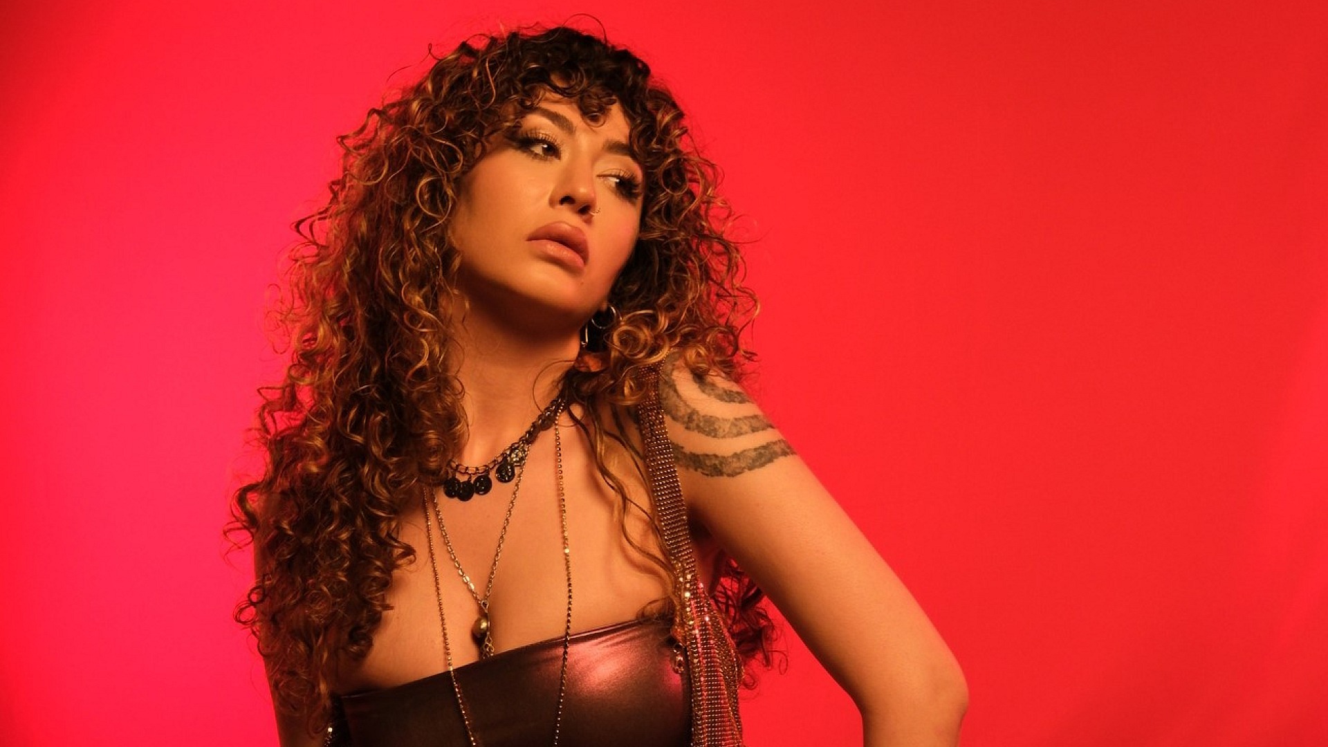 Sena Şener'in yeni şarkısı alışılır mı aşk yayında