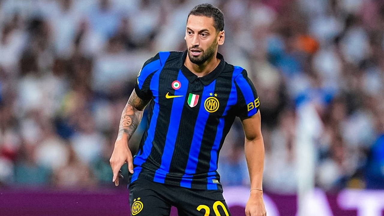 Serie A'da ayın golü Hakan Çalhanoğlu'nun oldu