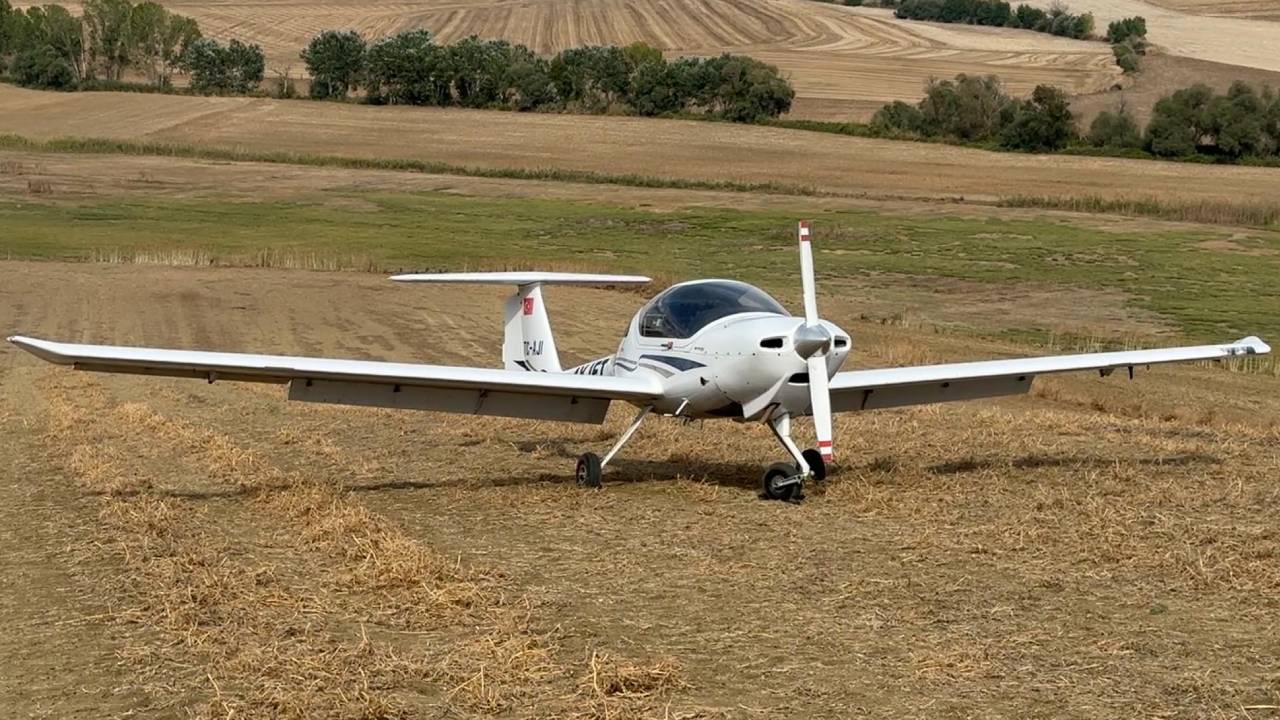 Tekirdağ'da eğitim uçağı motor arızasıyla tarlaya indi