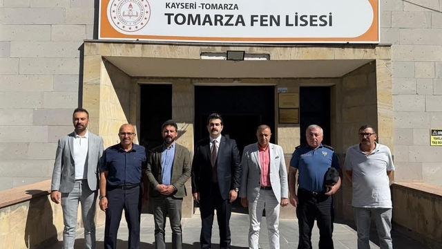 Tomarza'da eğitim yılı öncesi okullarda hazırlık denetimi