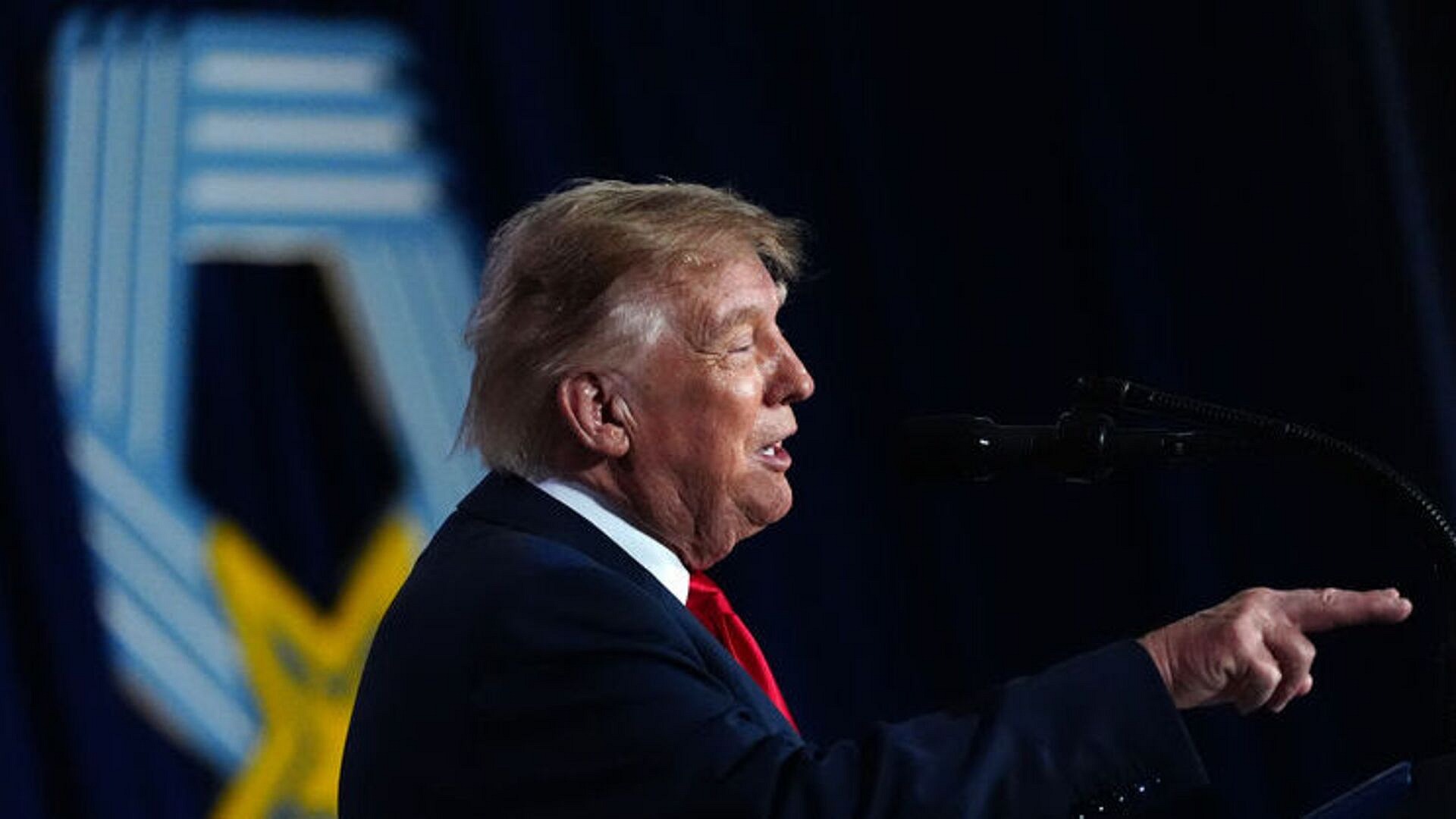 Trump, İran'a tüm güçleriyle saldırmadıklarını savundu
