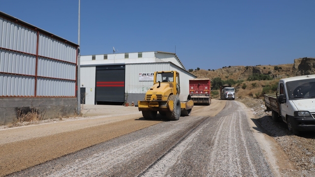 Turgutlu Belediyesi yol sorunları için çözümler üretiyor