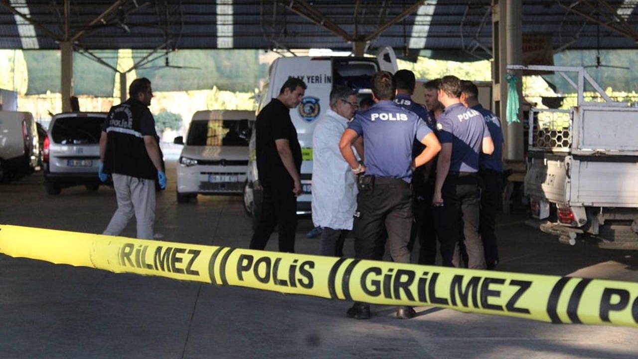 Turgutlu'da okula yakın pompalı tüfekle çocuklar gözaltına alındı