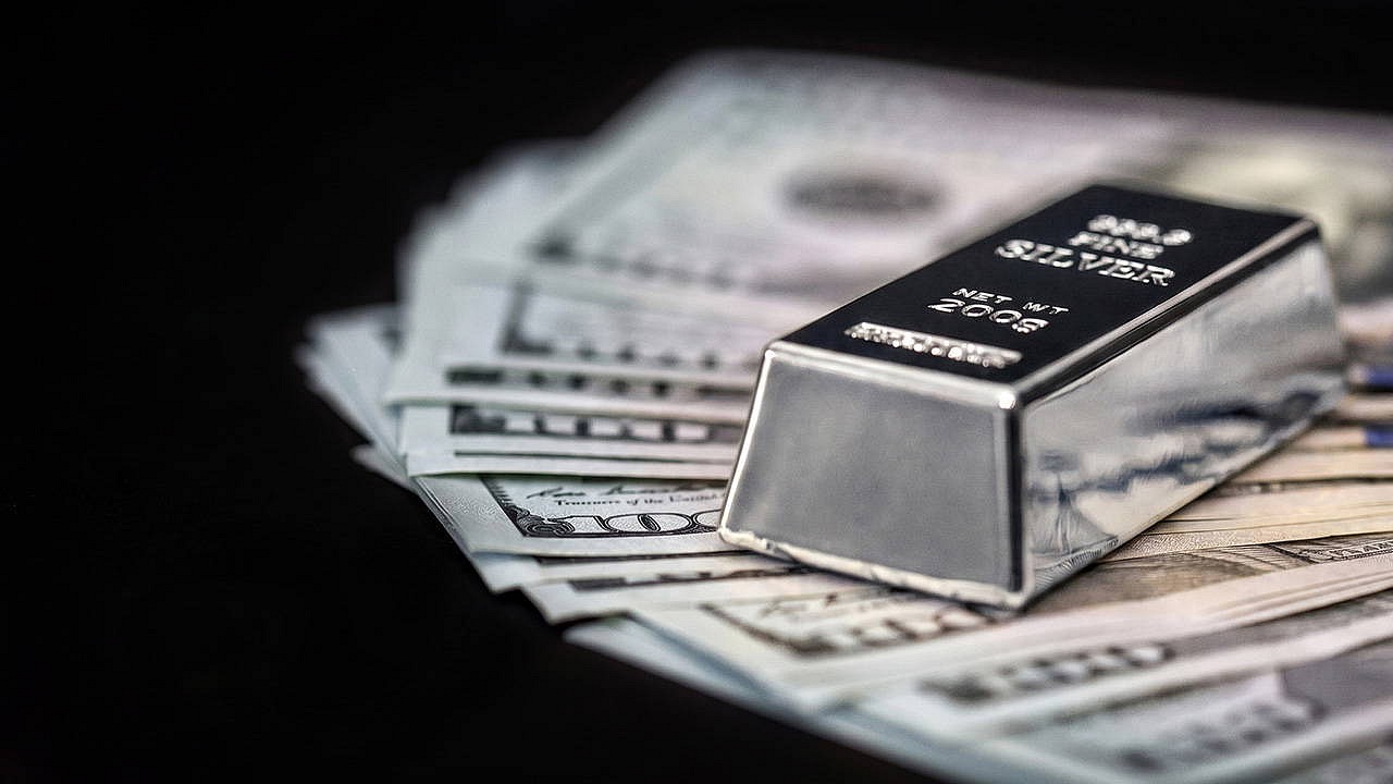 UBS, gümüş fiyatlarının Eylül 2027'de 80 dolara ulaşacağını öngördü