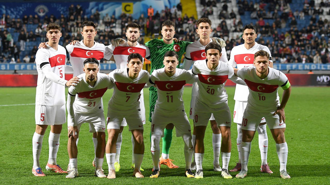 Ümit Milli Futbol Takımı'nda iki oyuncu kadrodan çıkarıldı