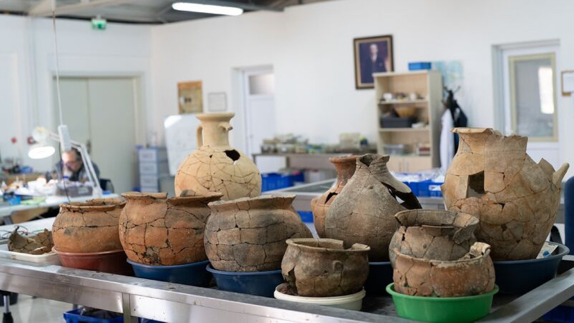 Urla'da 5 bin yıllık drenaj sistemi gün yüzüne çıkarıldı