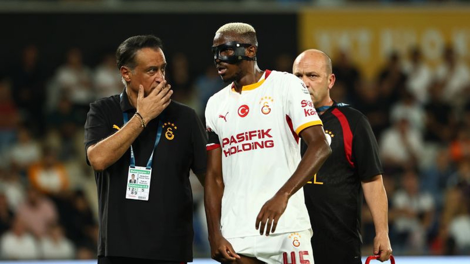 Victor Osimhen milli takımdan sakatlık nedeniyle ayrıldı