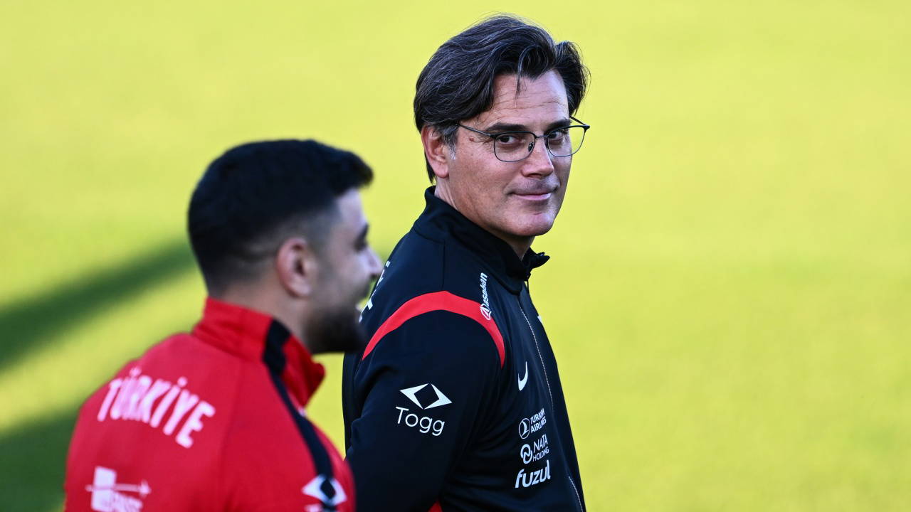 Vincenzo Montella, Fransa maçı öncesi toplantı düzenledi
