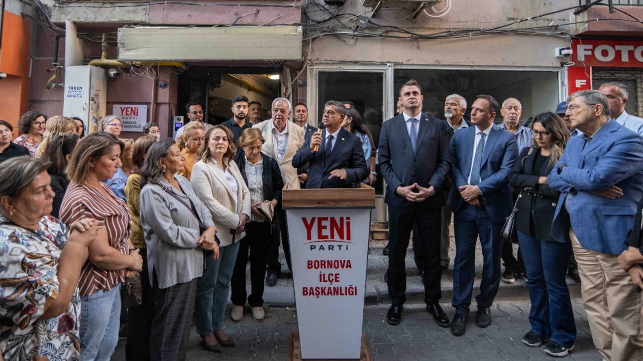 Yeni Parti Bornova ilçe binası açıldı
