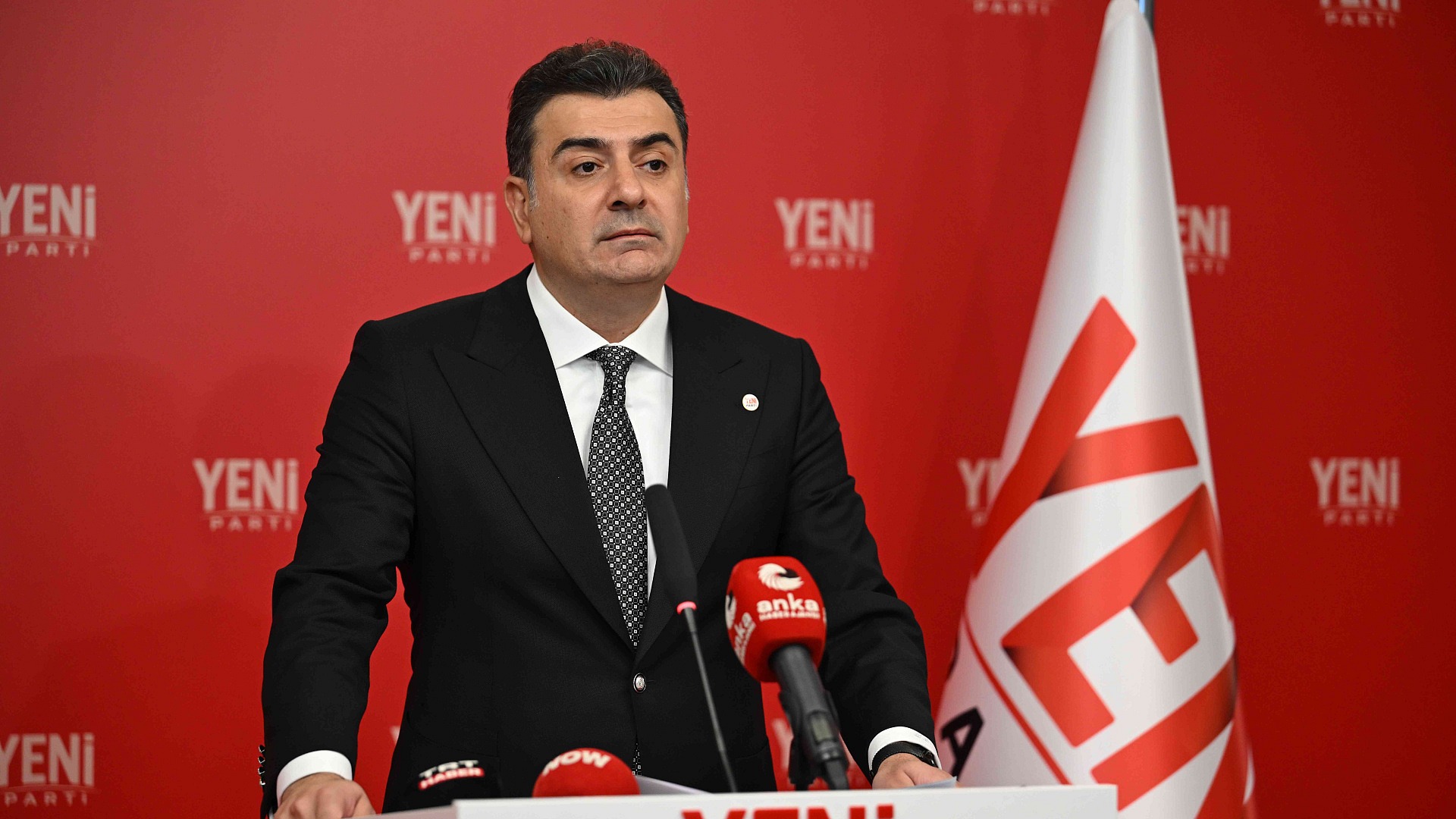 Yeni Parti Sözcüsü Zeynel Emre'den isim tartışmasına yanıt
