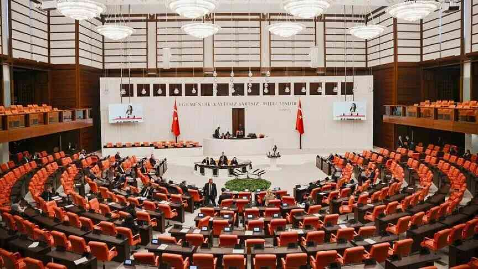 TBMM'de gündem tütün ve KIZILAY düzenlemeleri