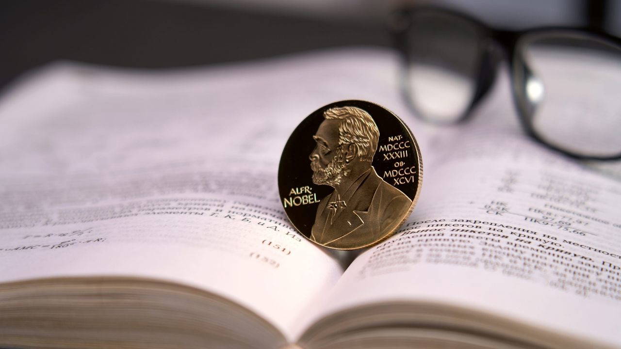 2026 Nobel Edebiyat Ödülü, Kanadalı Anne Carson'a verildi