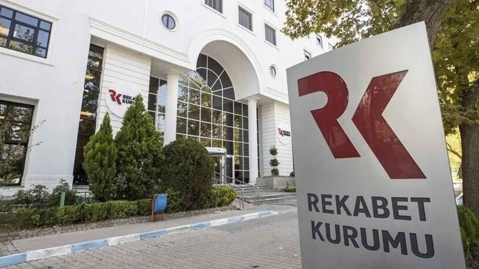 7 şirkete 1 milyar 300 milyon TL'lik rekabet cezası