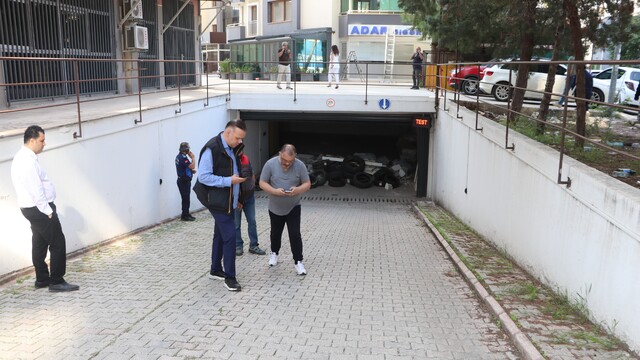Adana'da otopark anlaşmazlığı nedeniyle araçlar mahsur kaldı