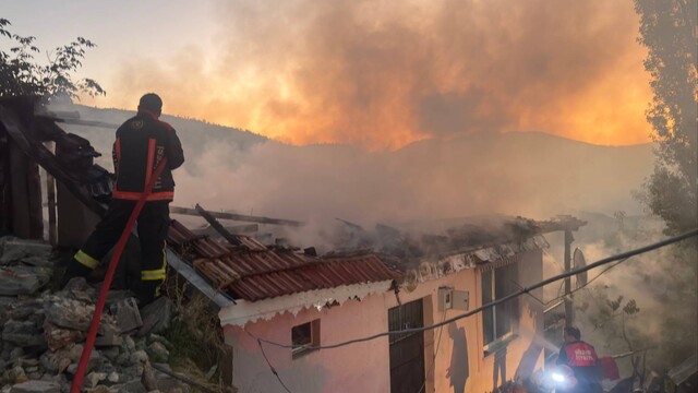Adıyaman'da akrabasını yakmaya çalışan şüpheli tutuklandı
