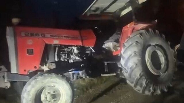 Adıyaman'da kamyonet ile traktör çarpıştı: 2 yaralı
