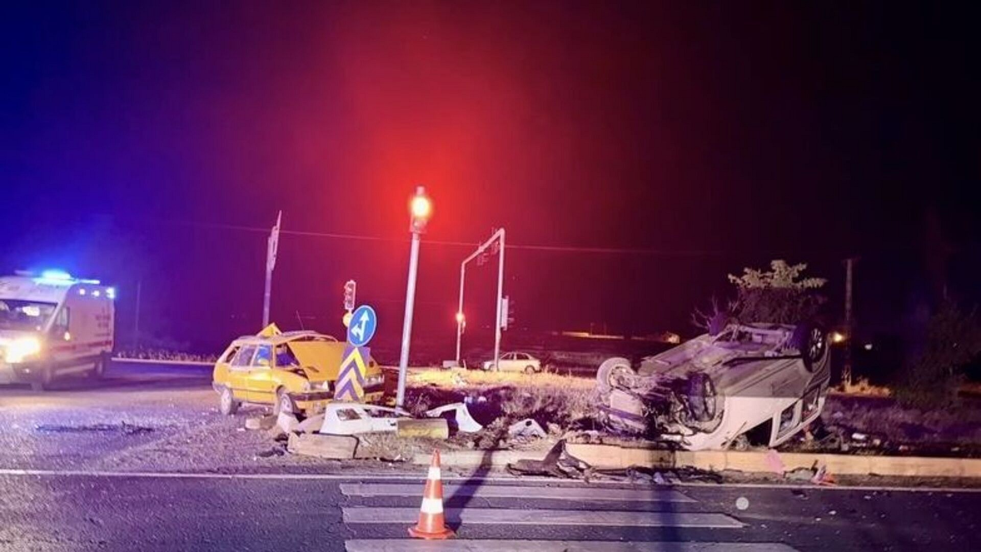 Adıyaman'da otomobil ve hafif ticari araç çarpıştı: 7 yaralı