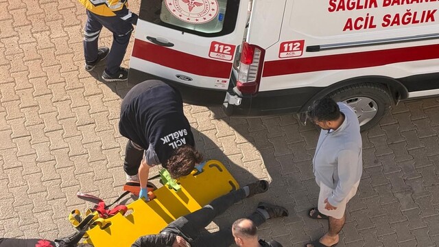 Adıyaman'da otomobilin çarptığı yaya hastaneye kaldırıldı
